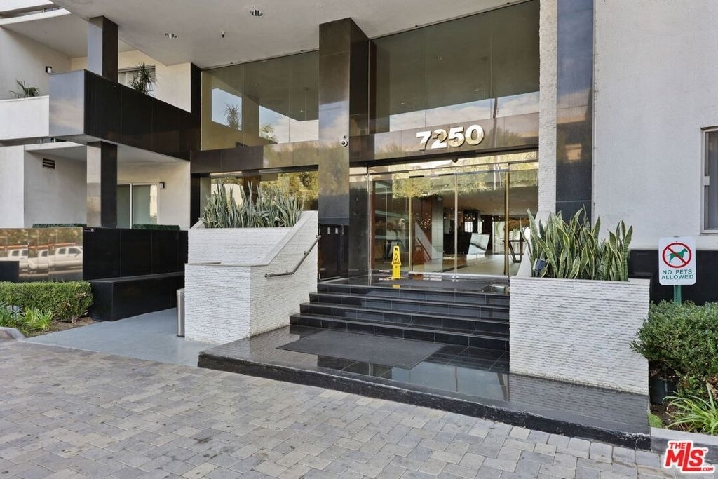 7250 Franklin Avenue - Photo 1