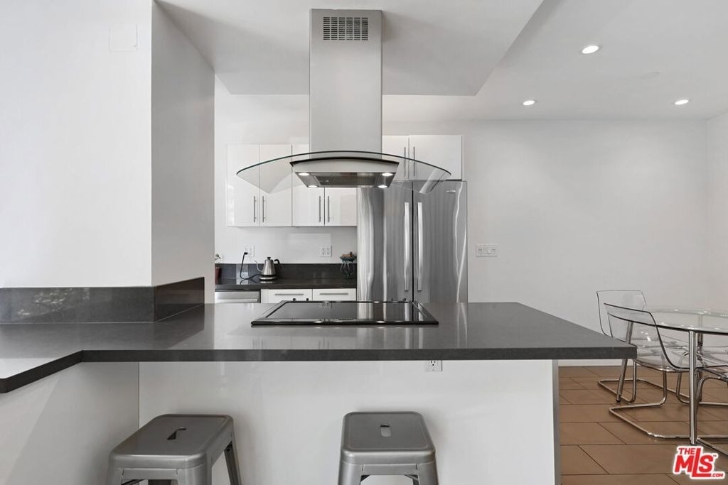 7250 Franklin Avenue - Photo 8