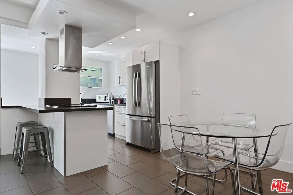 7250 Franklin Avenue - Photo 9