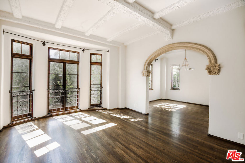 1302 N Sweetzer Avenue - Photo 1