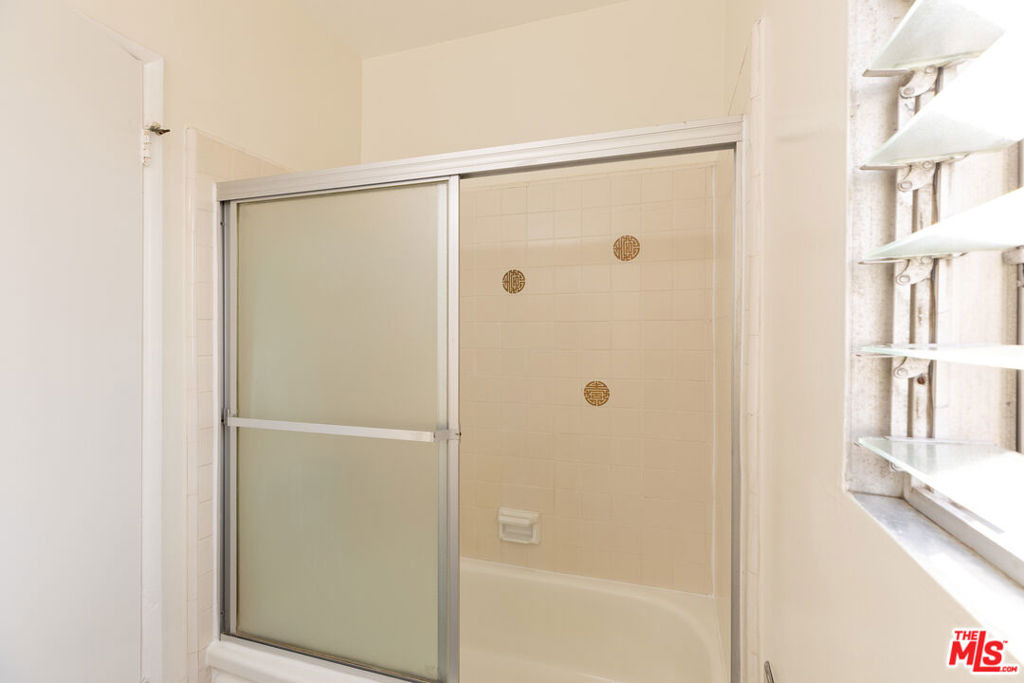 1295 Federal Avenue - Photo 15