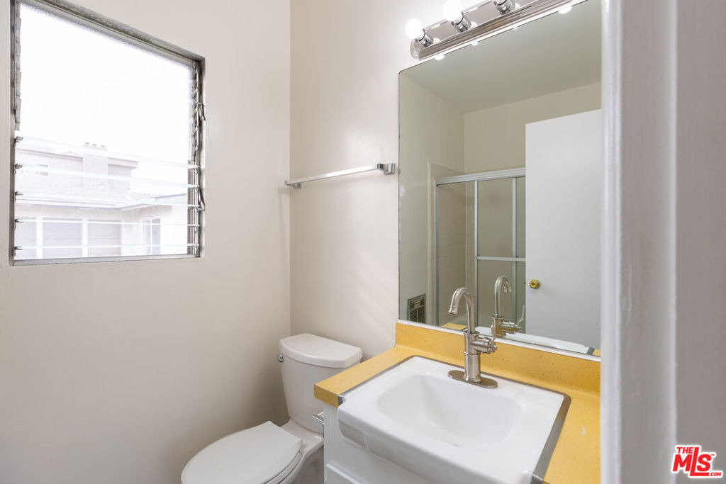 1295 Federal Avenue - Photo 14