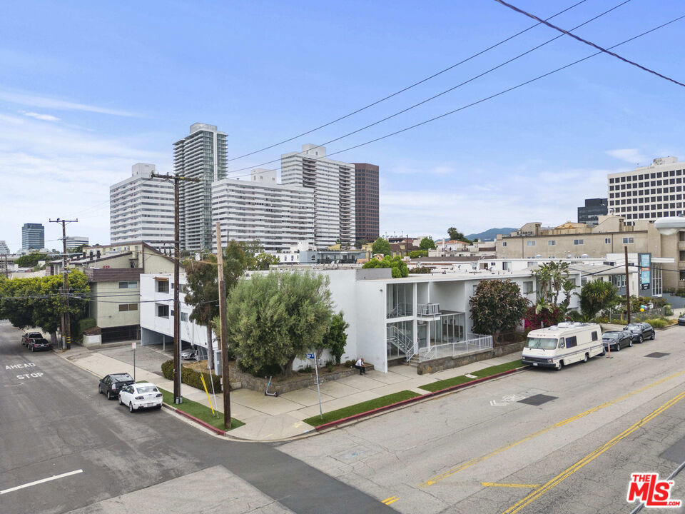 1295 Federal Avenue - Photo 3
