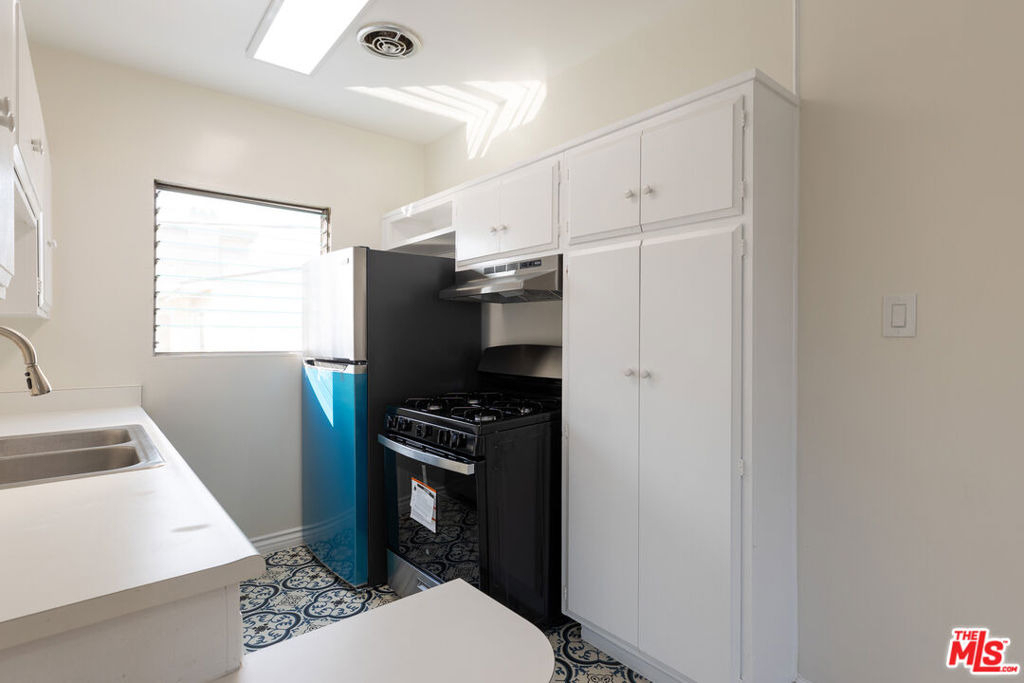 1295 Federal Avenue - Photo 16