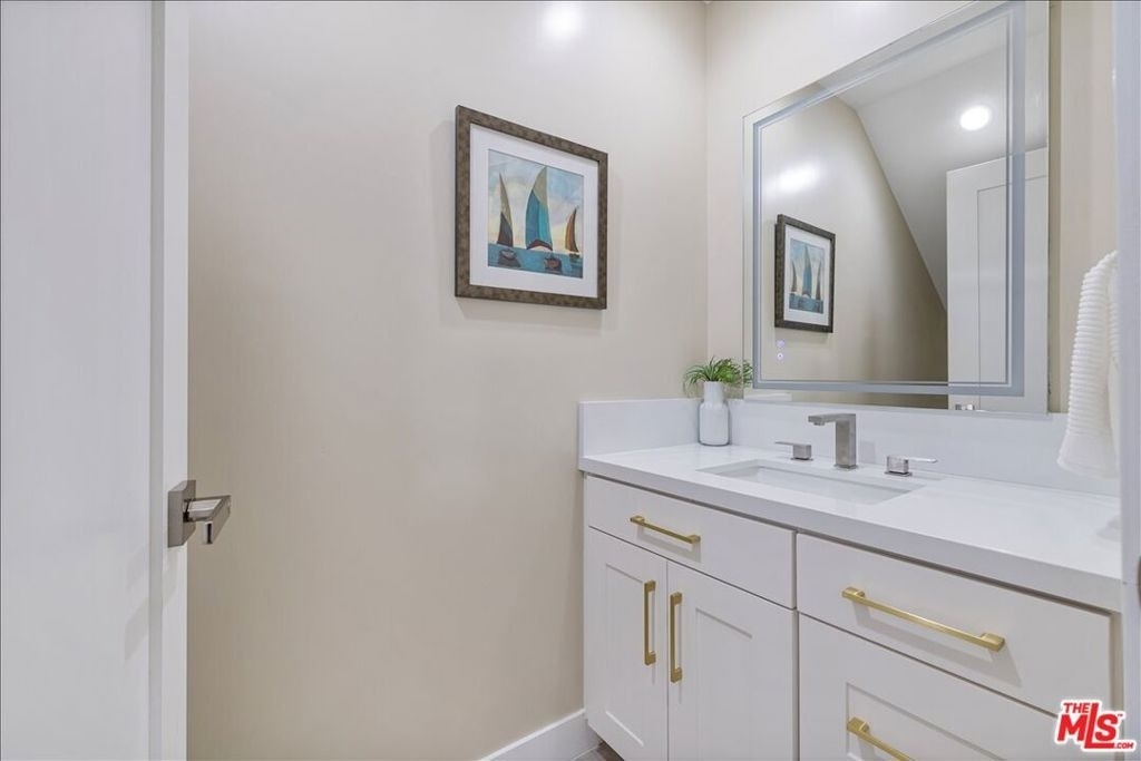 5413 1/2 Homeside Avenue - Photo 3