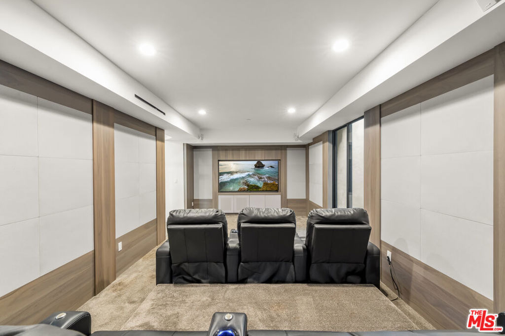 1847 Coldwater Canyon Drive - Photo 16