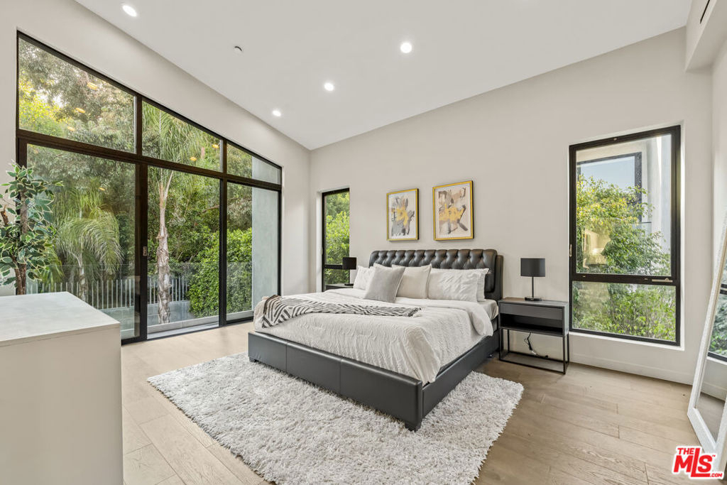 1847 Coldwater Canyon Drive - Photo 13
