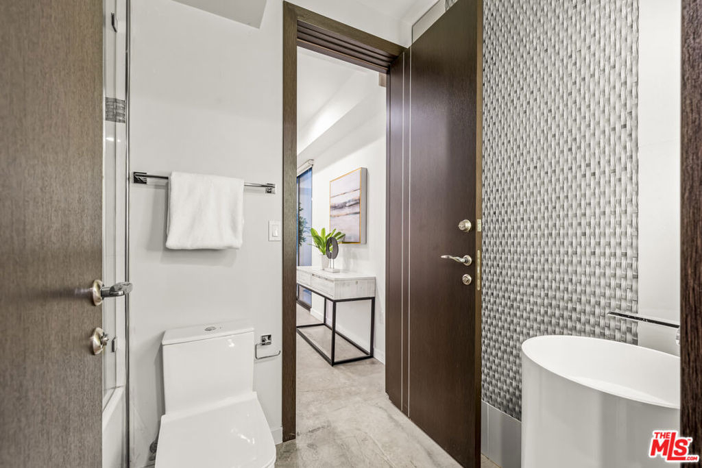 1847 Coldwater Canyon Drive - Photo 20