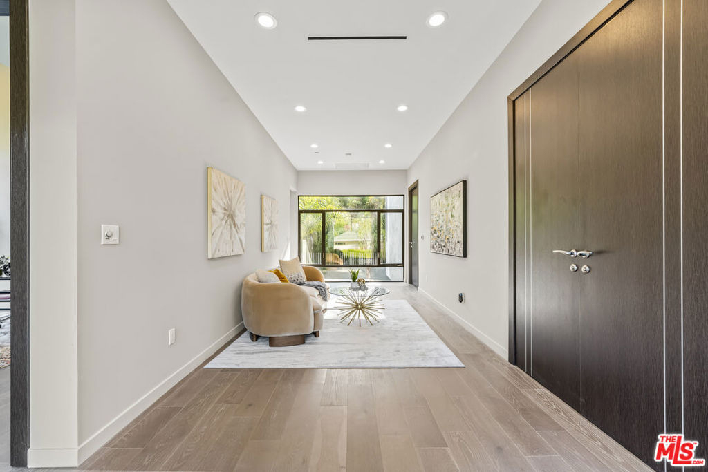 1847 Coldwater Canyon Drive - Photo 8