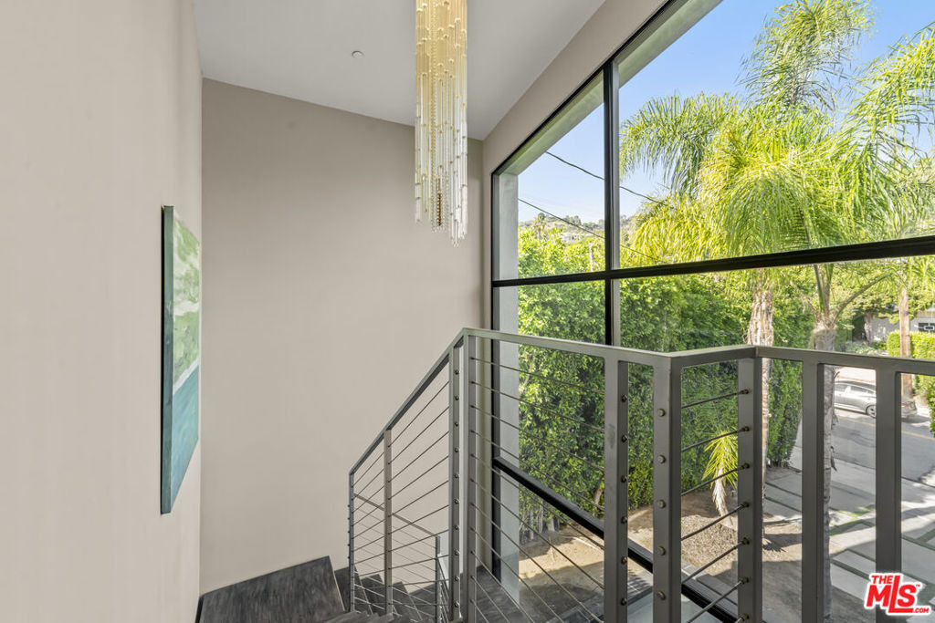 1847 Coldwater Canyon Drive - Photo 7