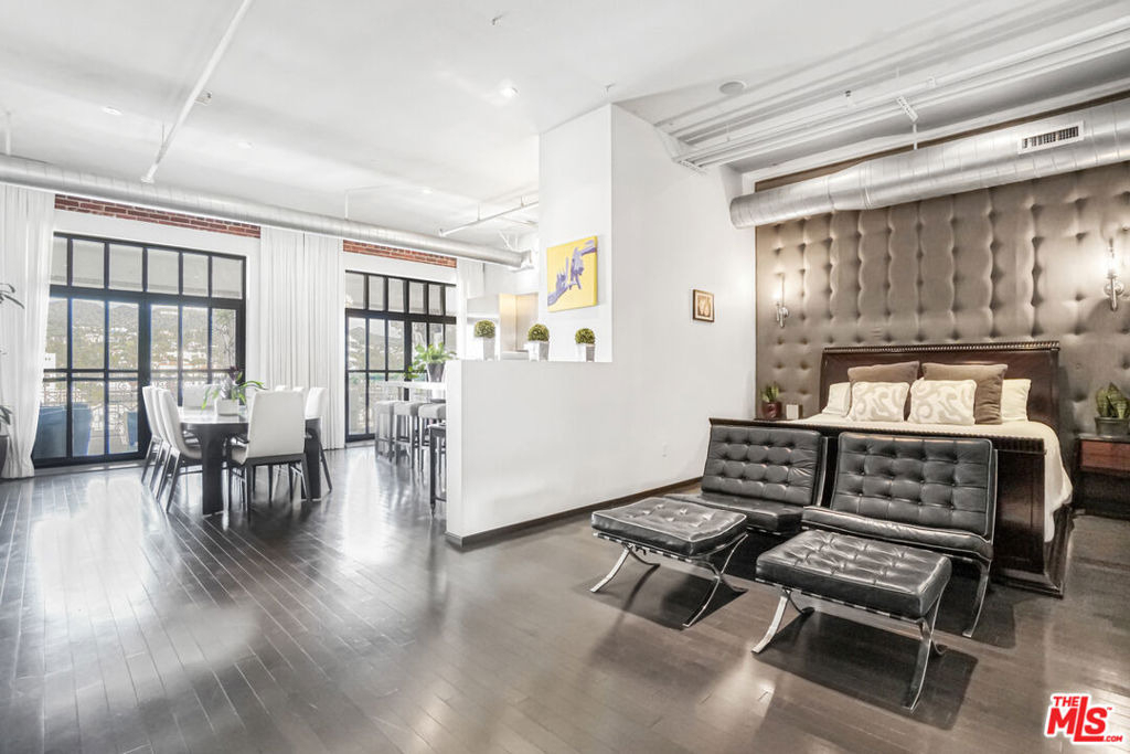1645 Vine Street - Photo 20