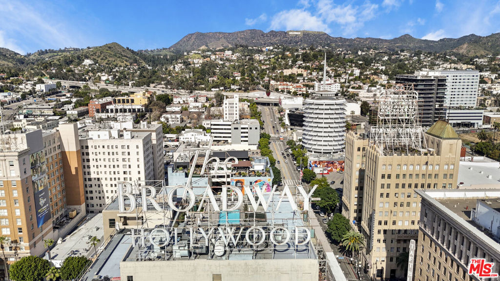 1645 Vine Street - Photo 0