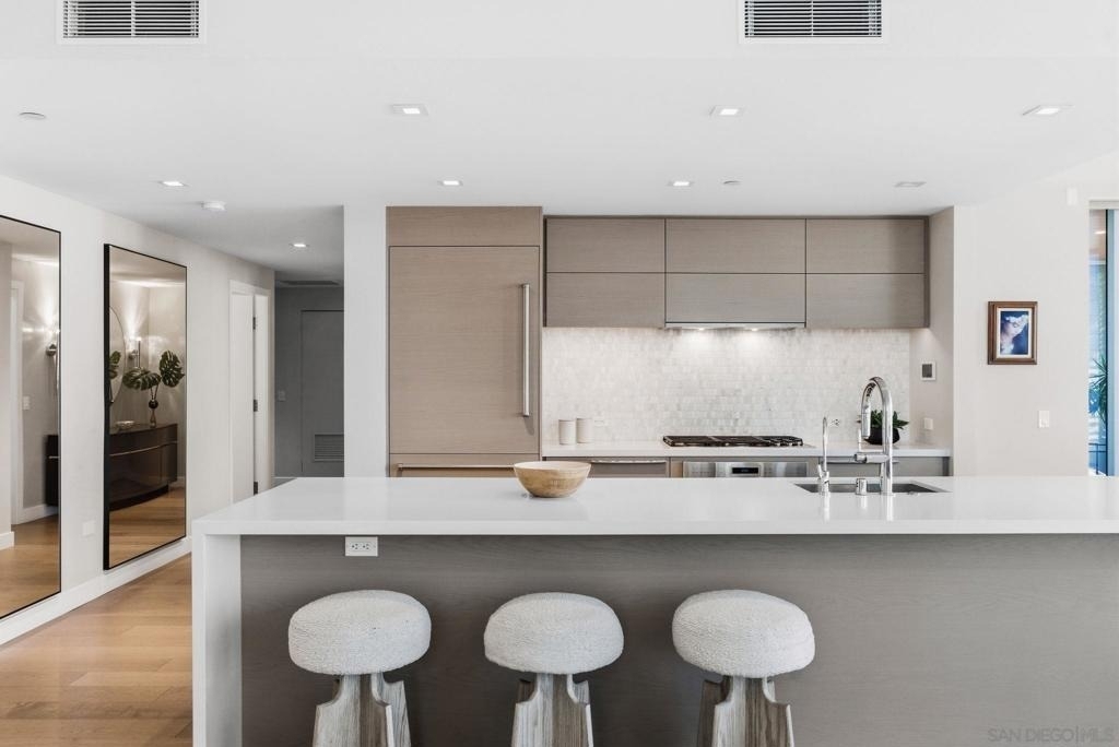 888 W E Street - Photo 6