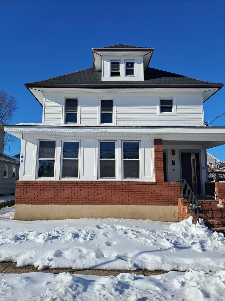 160 Garfield Avenue - Photo 0