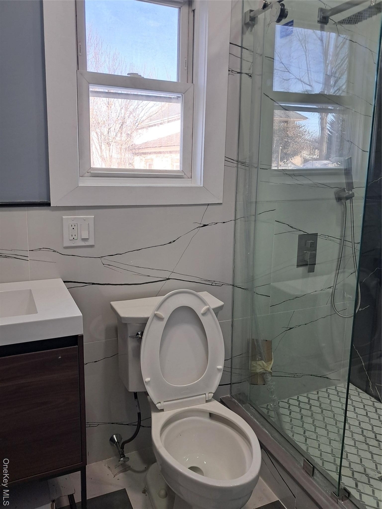 160 Garfield Avenue - Photo 1