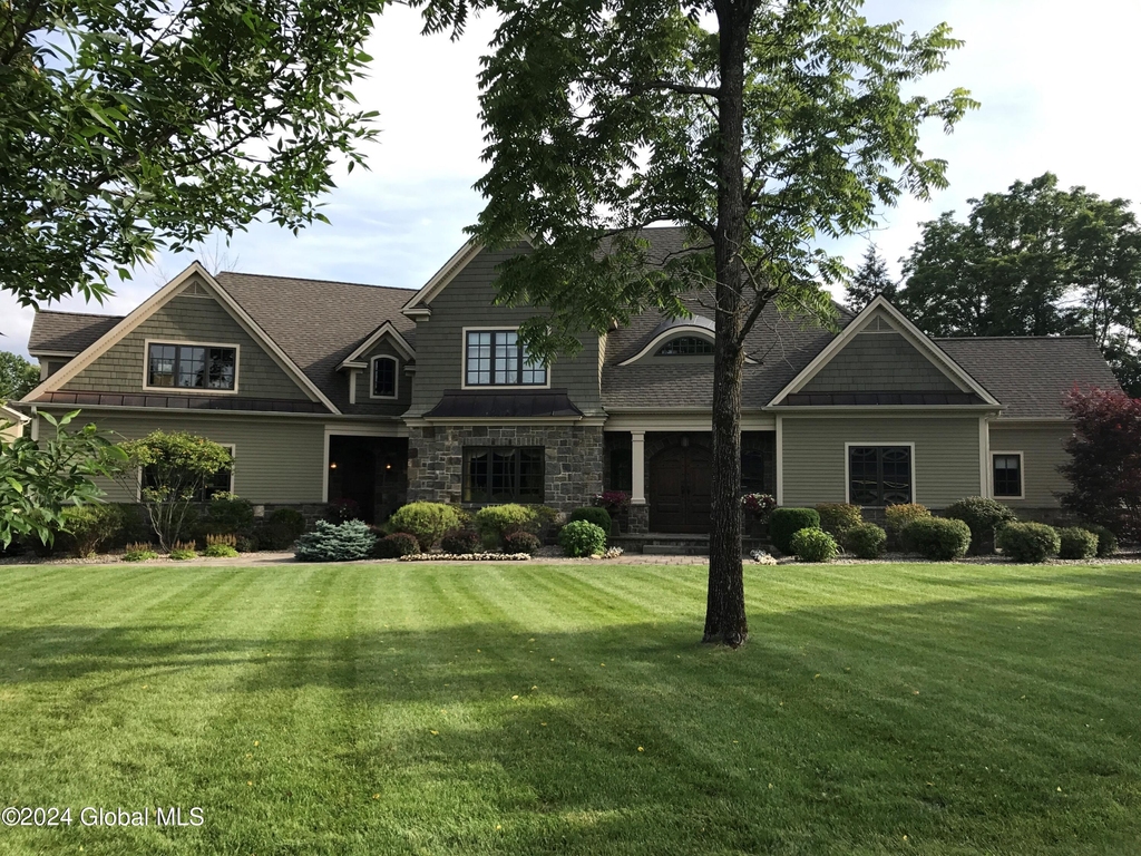 106 Greenfield Avenue - Photo 0