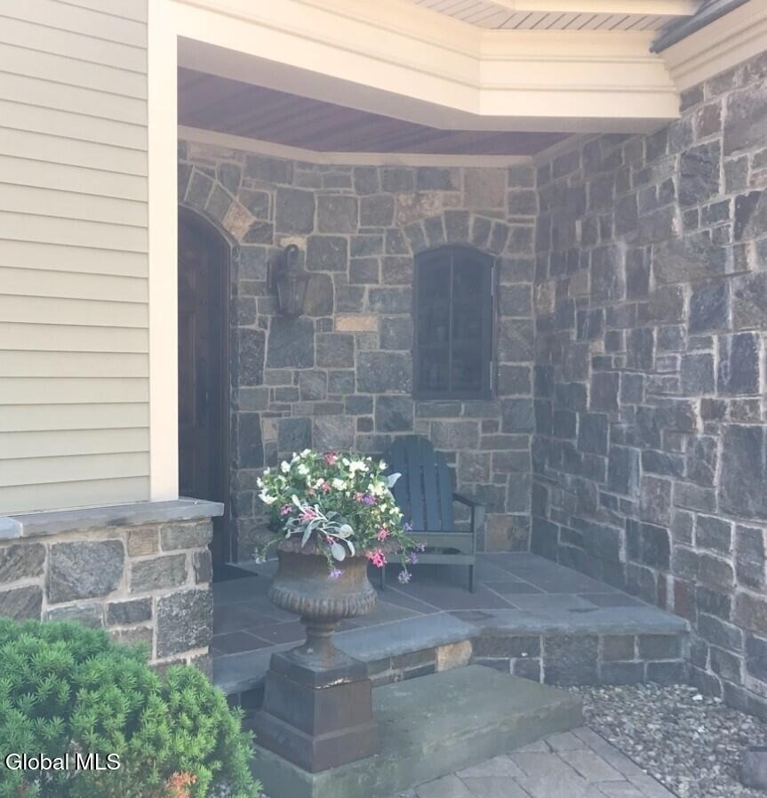 106 Greenfield Avenue - Photo 4
