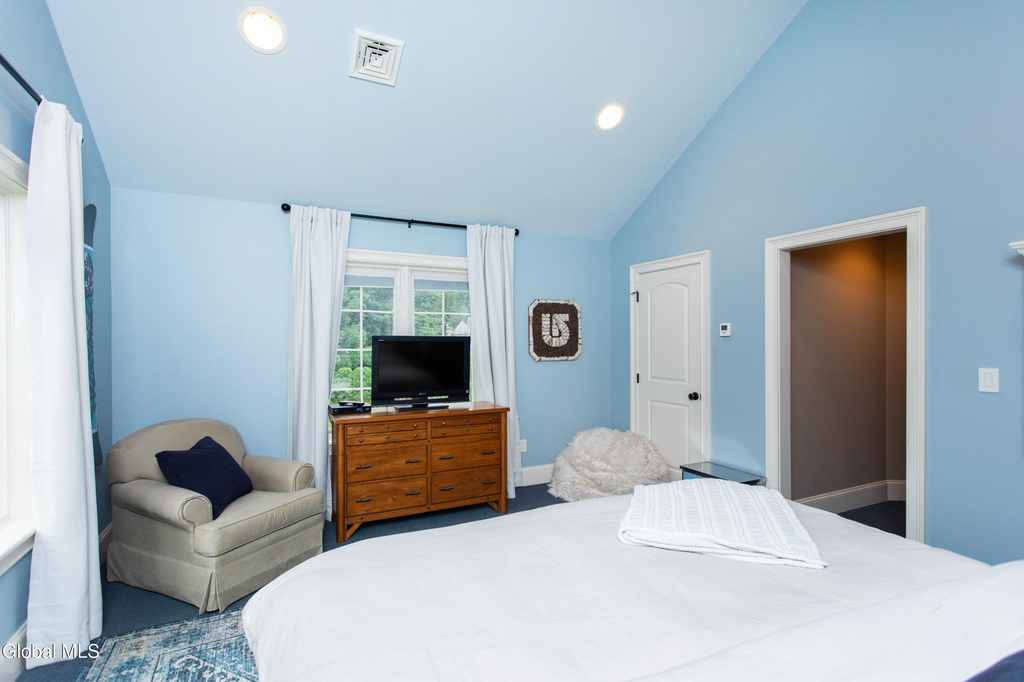 106 Greenfield Avenue - Photo 54