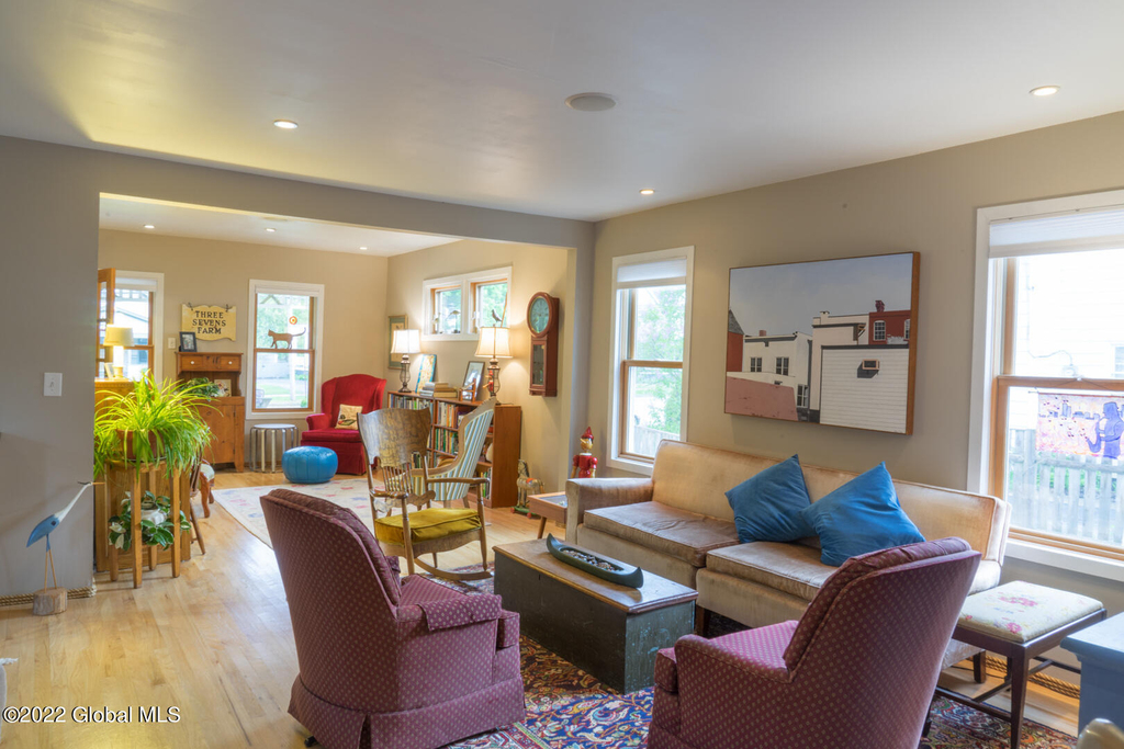 201 Lake Avenue - Photo 16