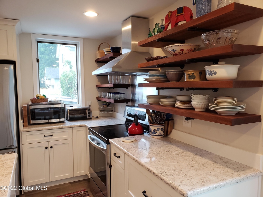 201 Lake Avenue - Photo 11