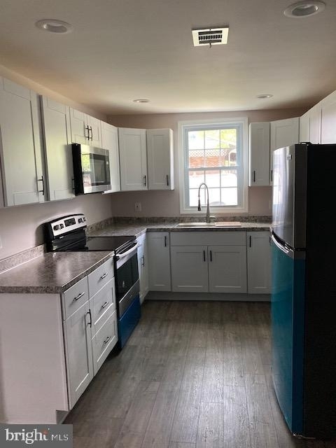 6438 Windham Avenue - Photo 8