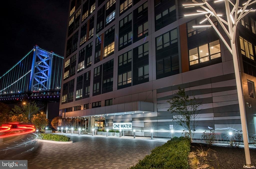 235 N Columbus Boulevard - Photo 44