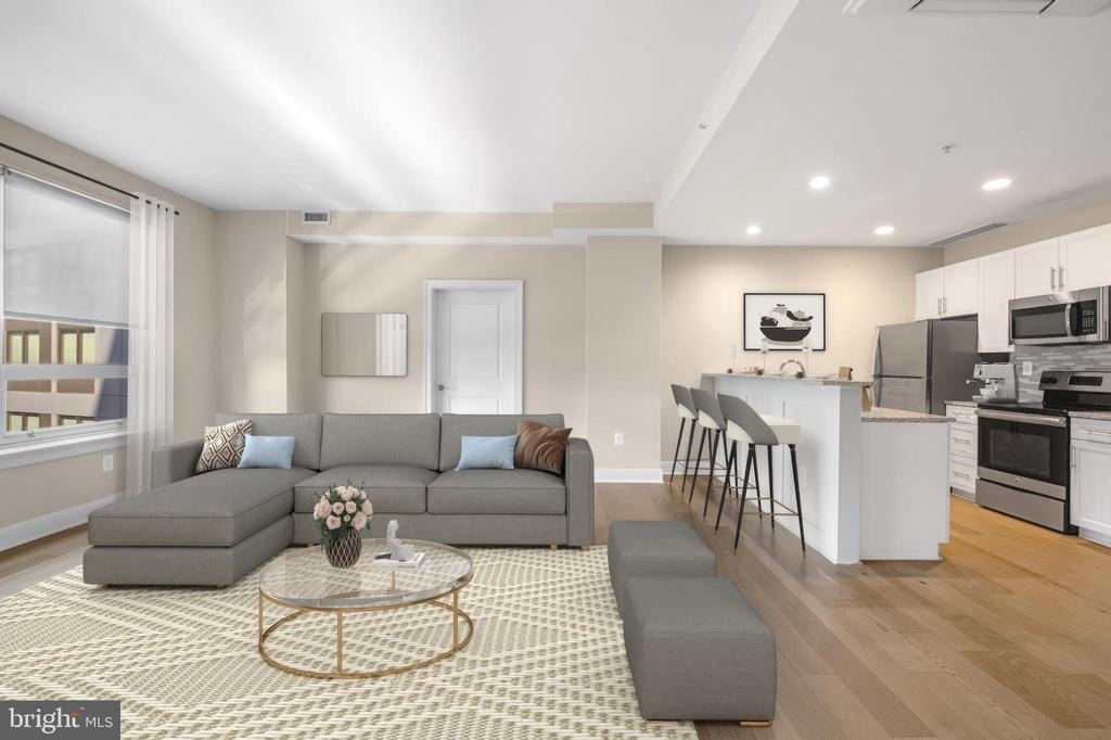 235 N Columbus Boulevard - Photo 10