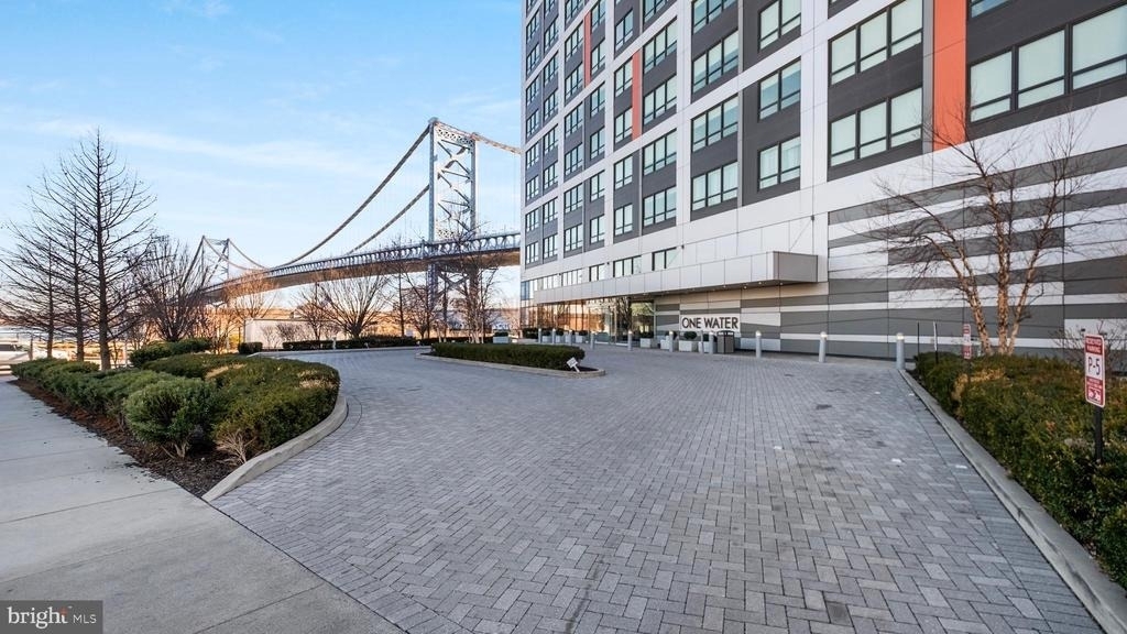 235 N Columbus Boulevard - Photo 40