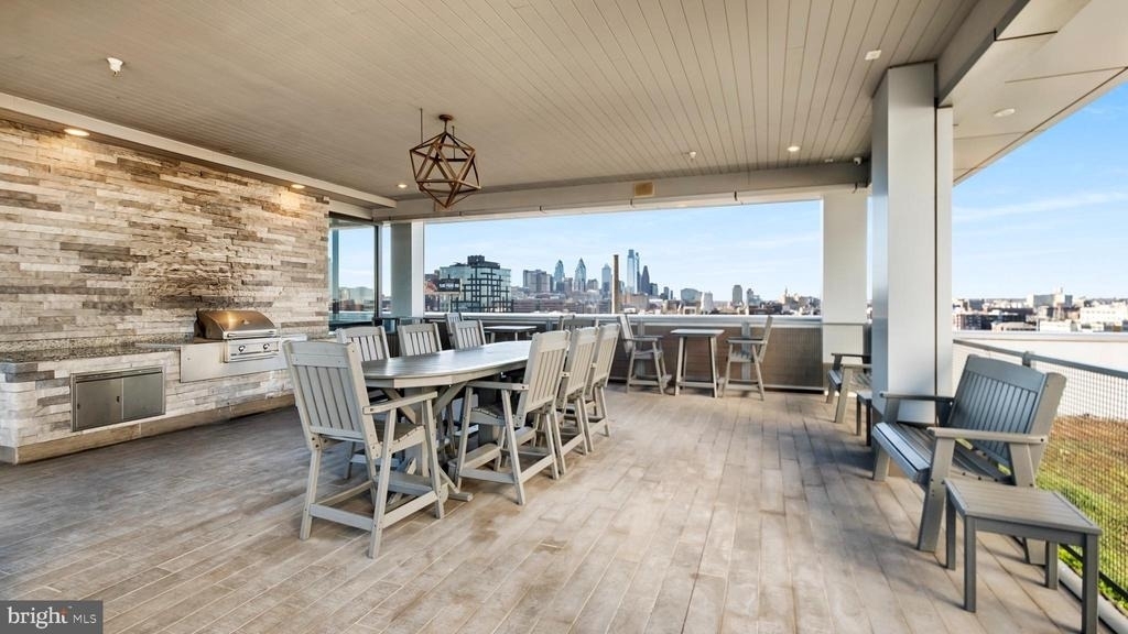 235 N Columbus Boulevard - Photo 19