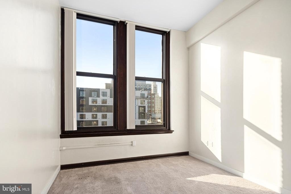 523 N Broad Street - Photo 6