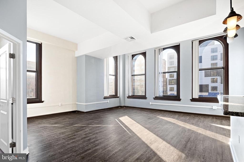 523 N Broad Street - Photo 15