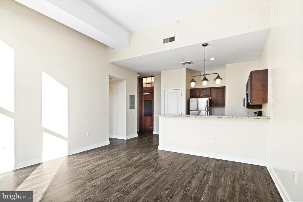 523 N Broad Street - Photo 8