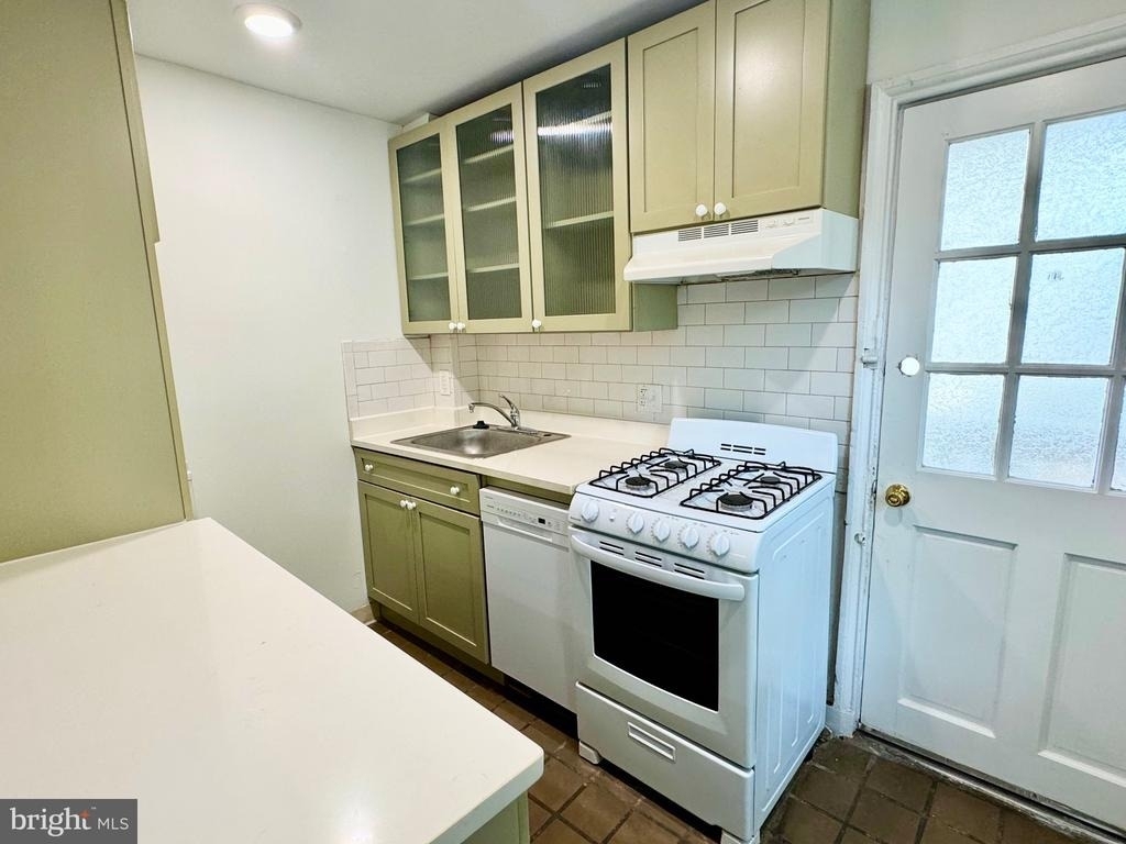 2148 Green Street - Photo 31