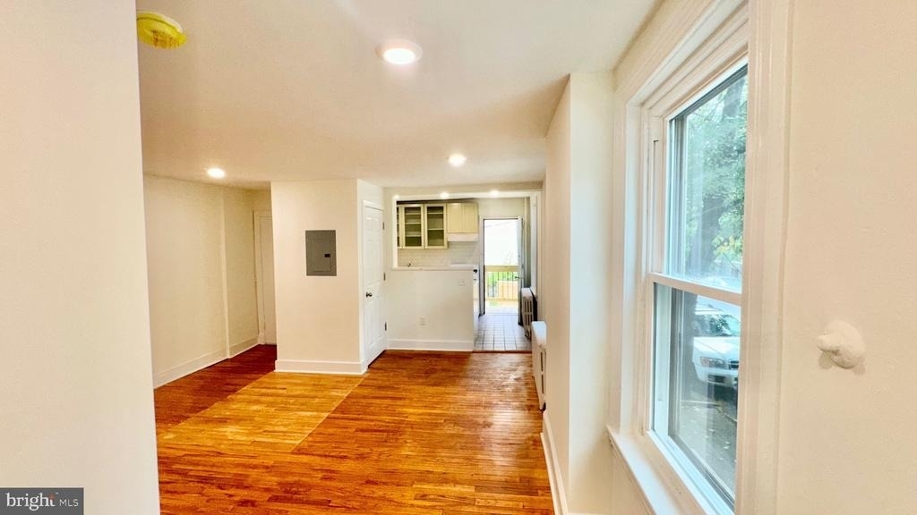 2148 Green Street - Photo 4