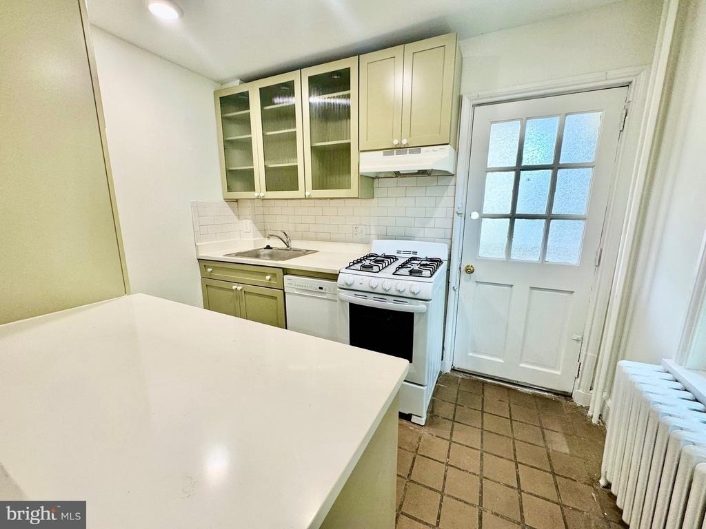 2148 Green Street - Photo 36