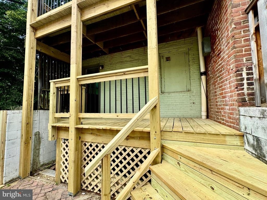 2148 Green Street - Photo 25