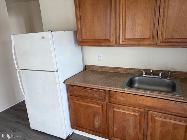 110 W Main Street - Photo 2