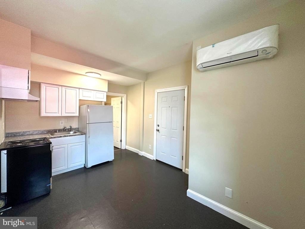 64 W Antietam Street - Photo 4