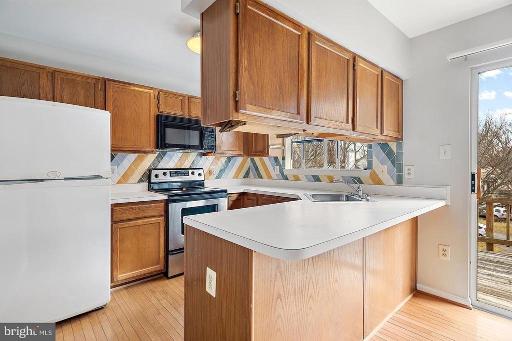 13107 Hugo Place - Photo 7