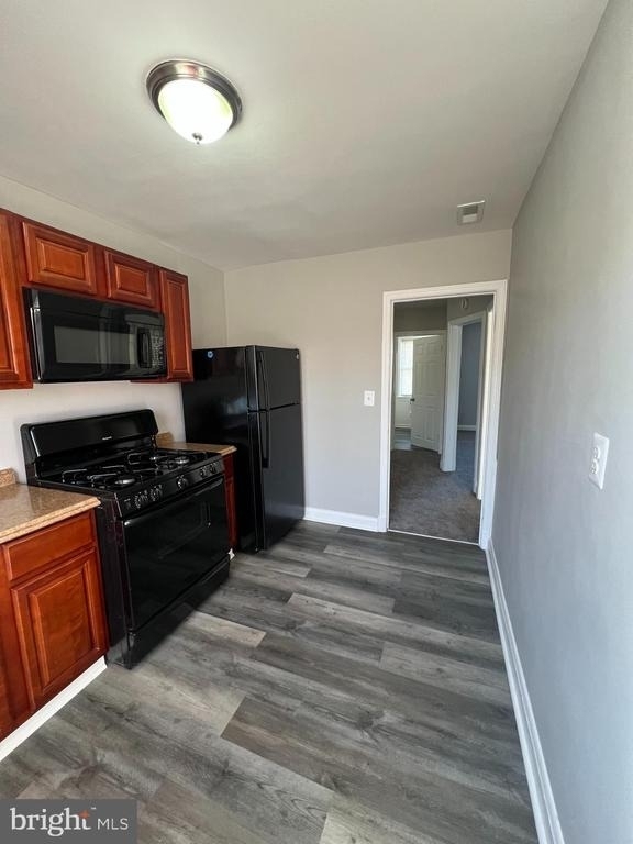 3611 Ravenwood Avenue - Photo 0