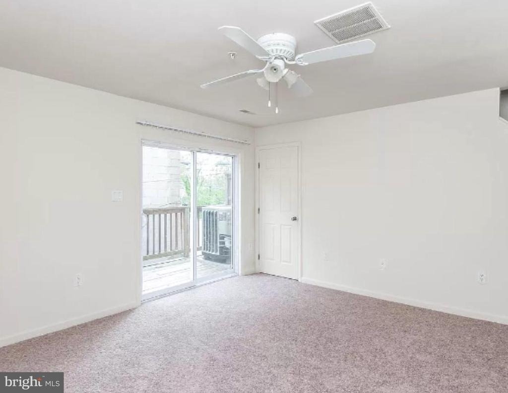 5235 Crowson Avenue - Photo 3