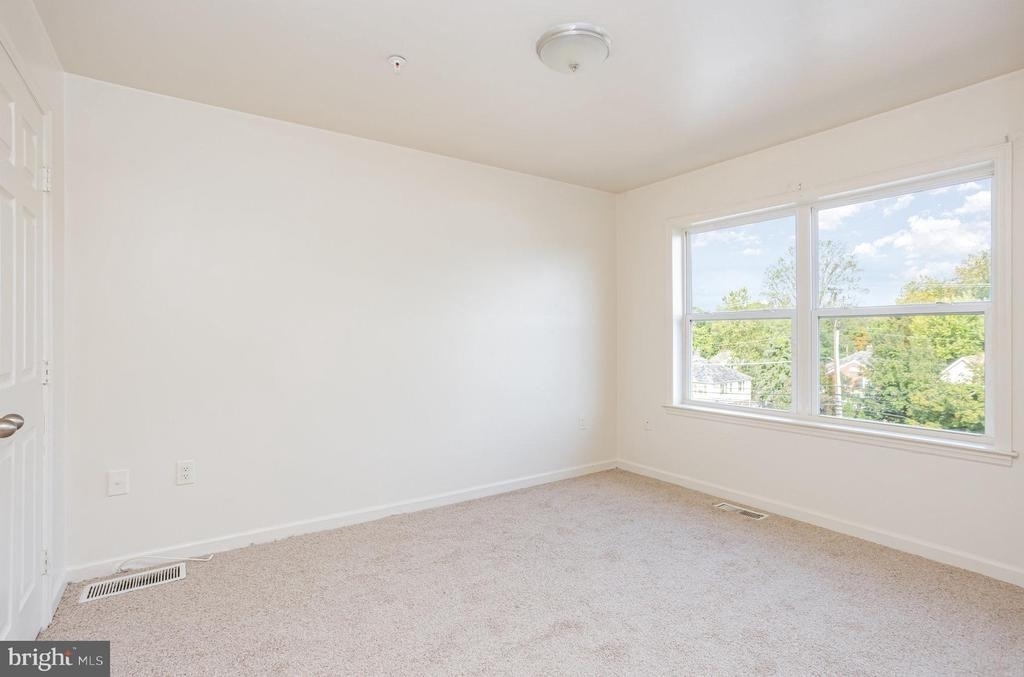 5235 Crowson Avenue - Photo 20