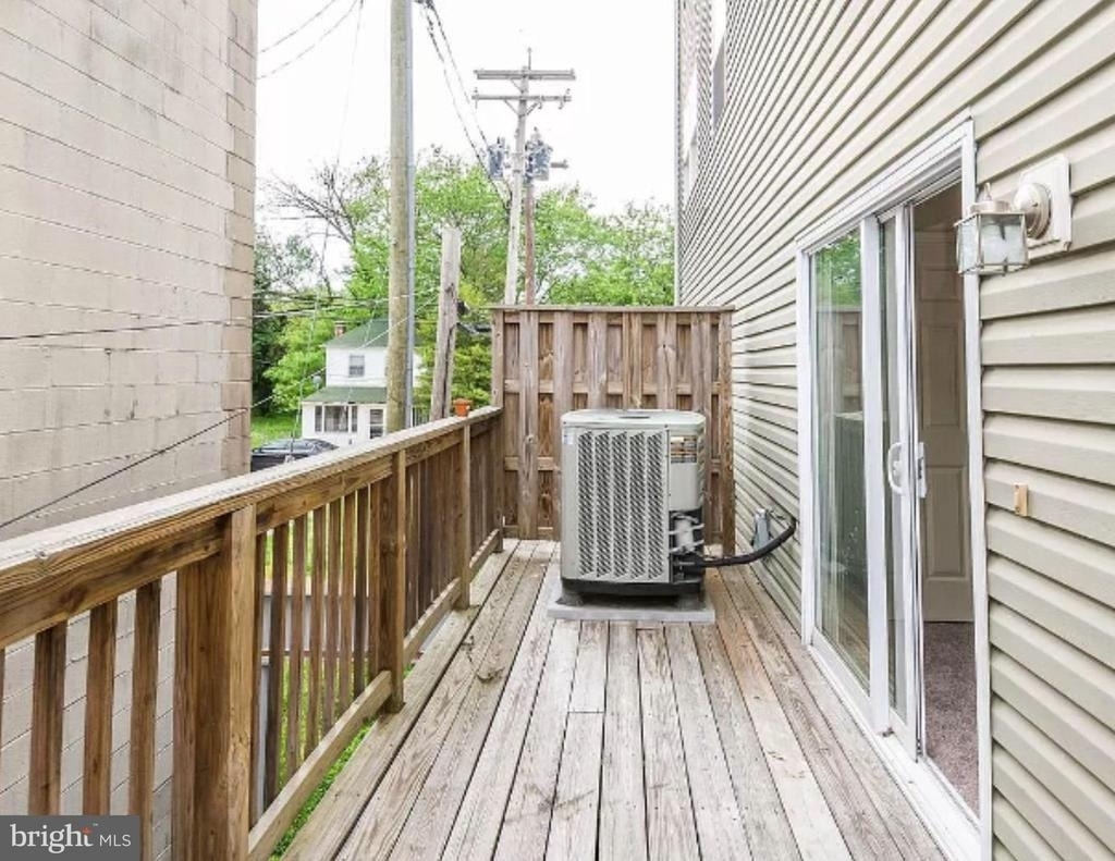 5235 Crowson Avenue - Photo 35