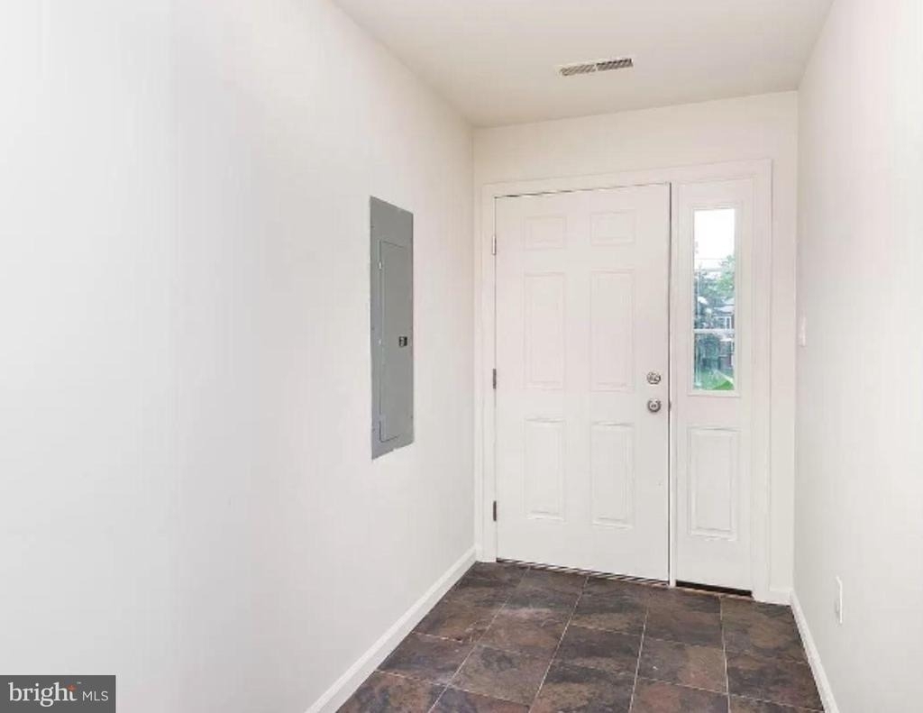 5235 Crowson Avenue - Photo 36
