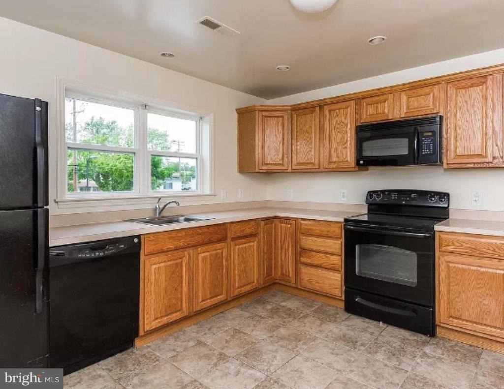 5235 Crowson Avenue - Photo 34