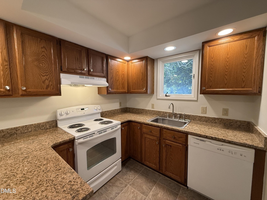 1456 Barton Place Drive - Photo 10