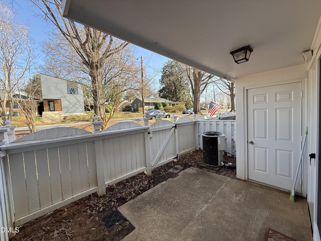 1456 Barton Place Drive - Photo 23