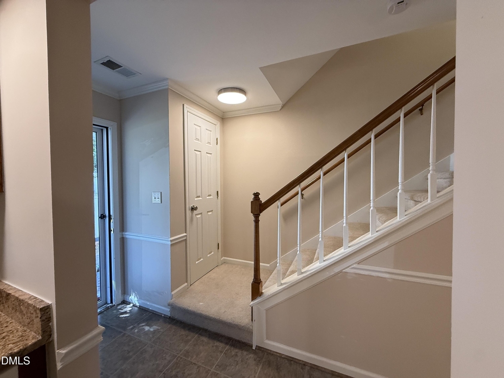 1456 Barton Place Drive - Photo 4