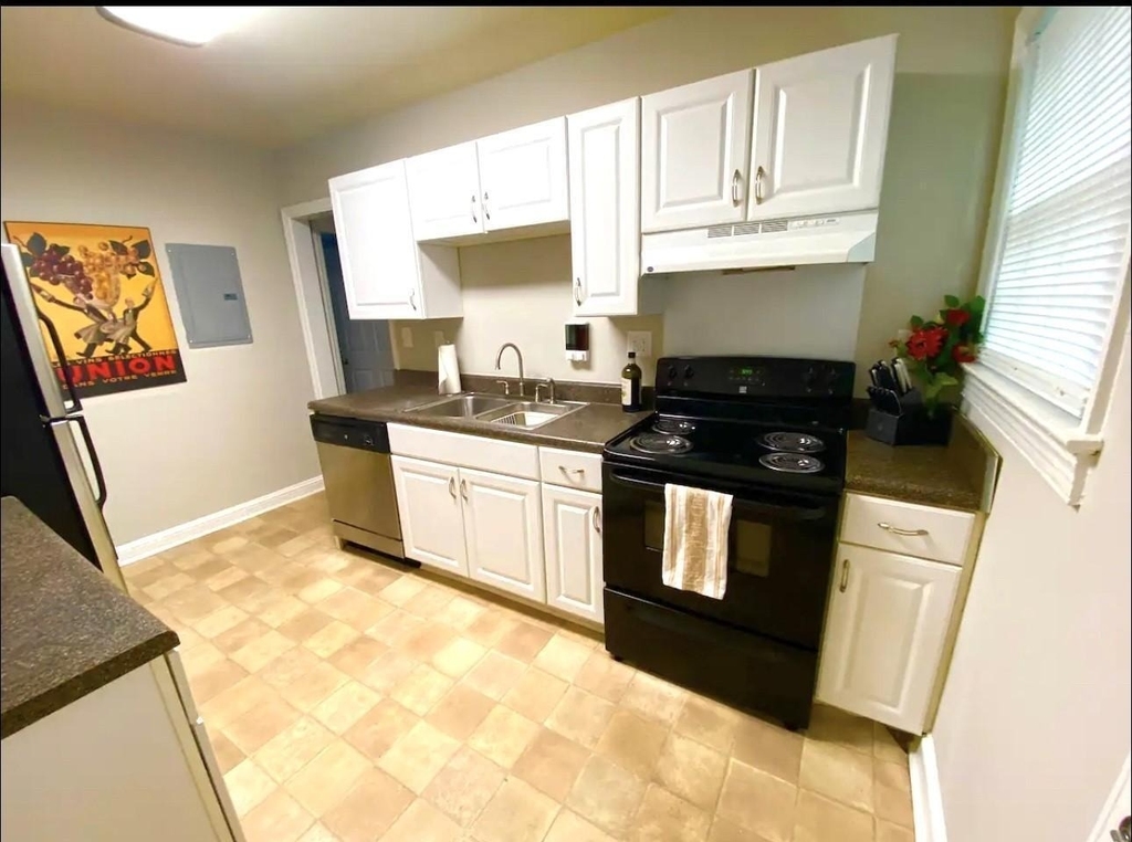 2801 Wade Avenue - Photo 9