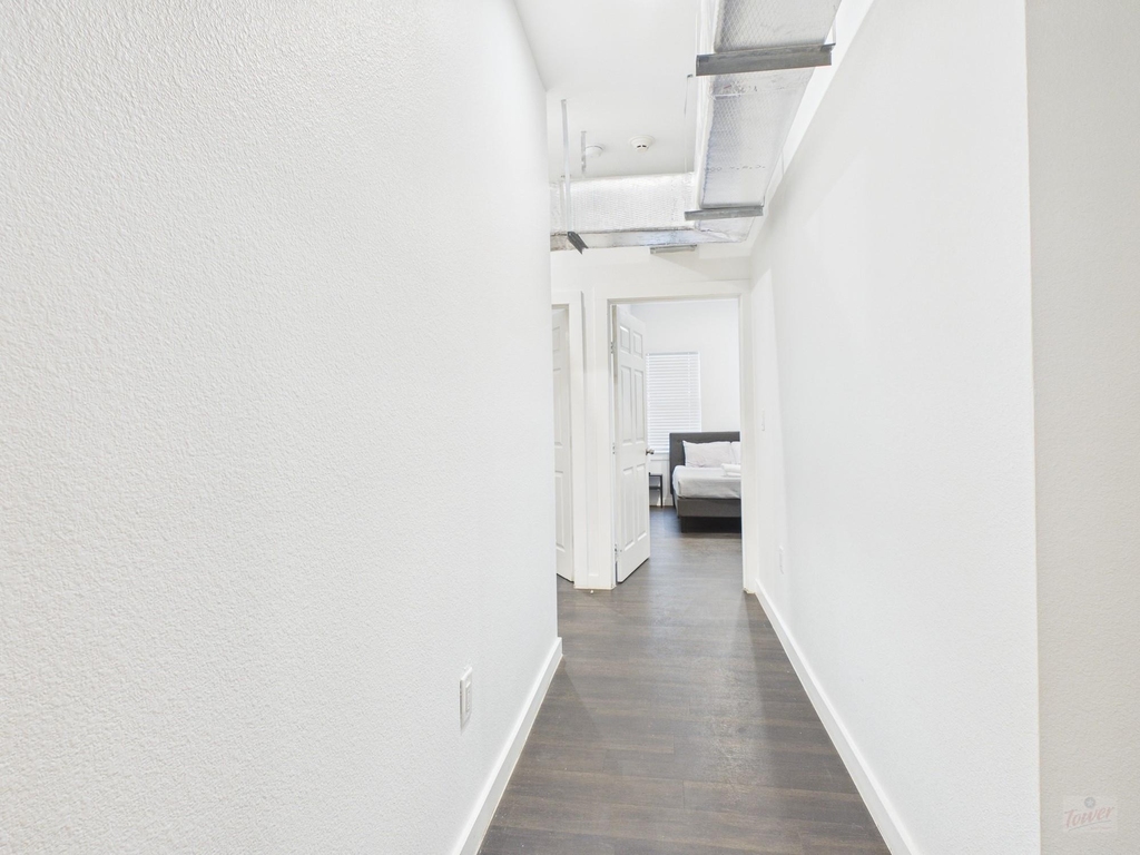 1010 W 26th St - Photo 7